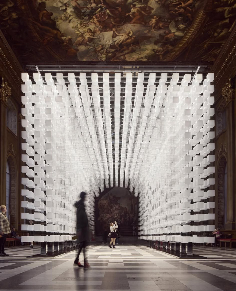 ART BESPOKE CATEGORY WINNER<br />
Duo UK von Melek Zeynep Buluk mit Lichtdesign von LAB 1<br />
Lichtdesign