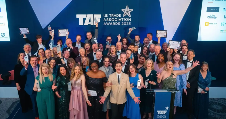 OWM-Direktorin, Vivienne Francis, spricht zum Publikum